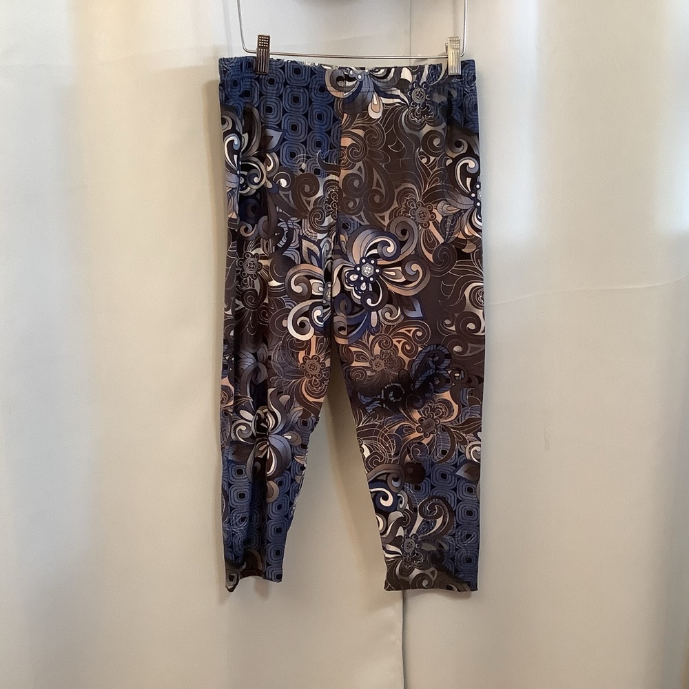 Leggings Capris Cropped Women’s Size 12-20 and 3X-5X Elastic Waistband Floral